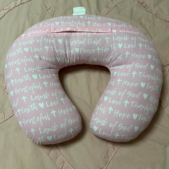Nursit pink nursing pillow with white logo. - Picture 8 of 8